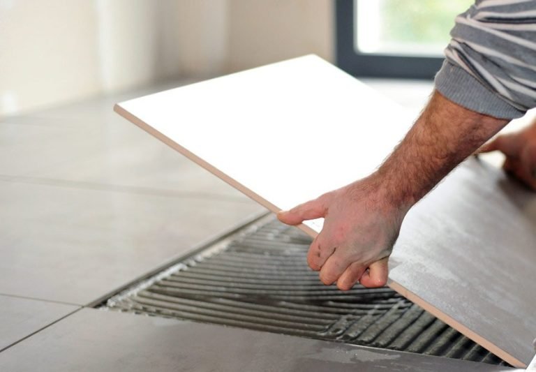 Setting a large-format porcelain floor tile